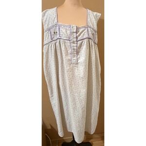 VTG Floral Nightgown Cottagecore Boho Pastel Purple Flower Lace Trim Granny Chic
